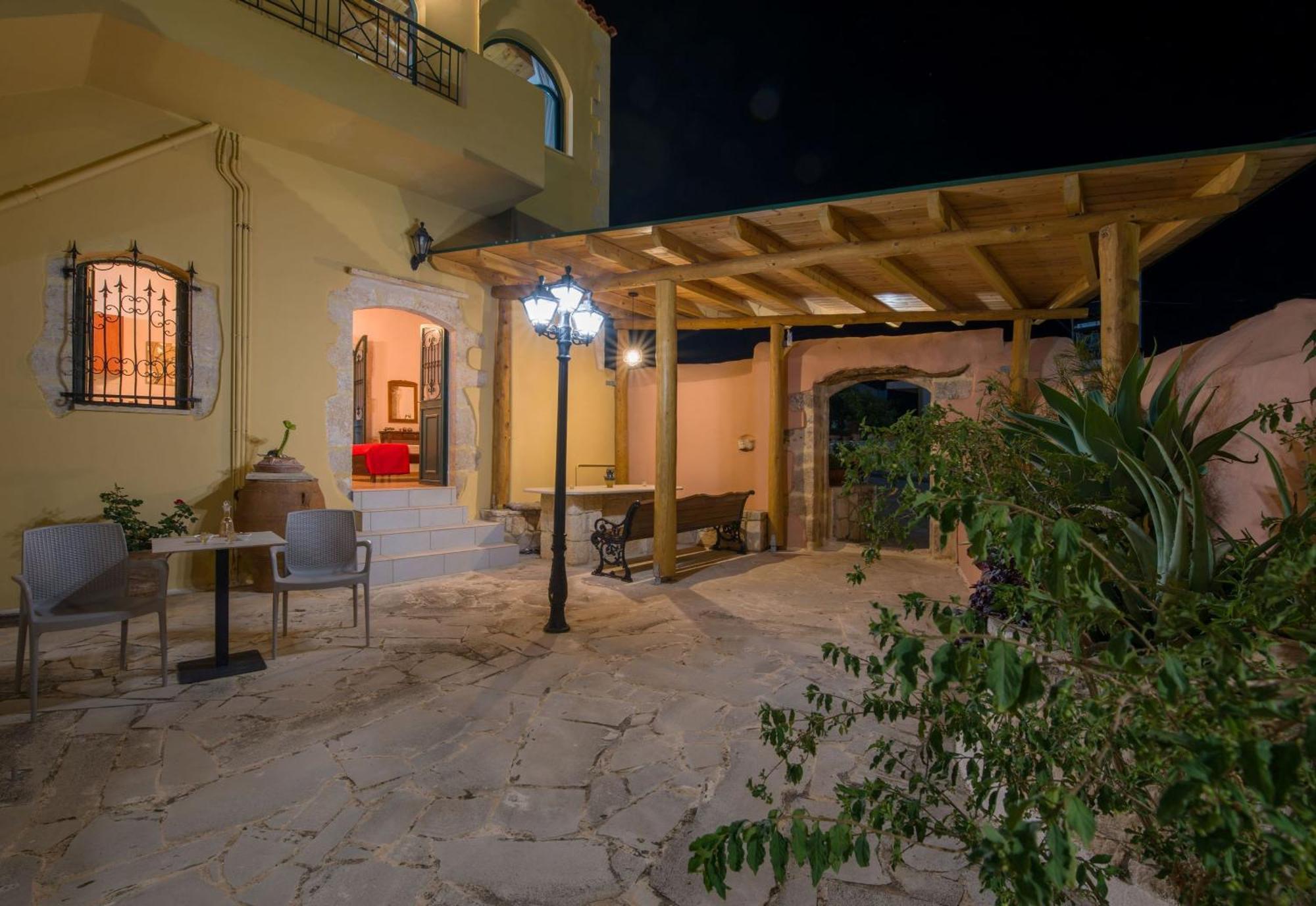 Skandalis Apartments With Pool Chorafakia Exterior foto