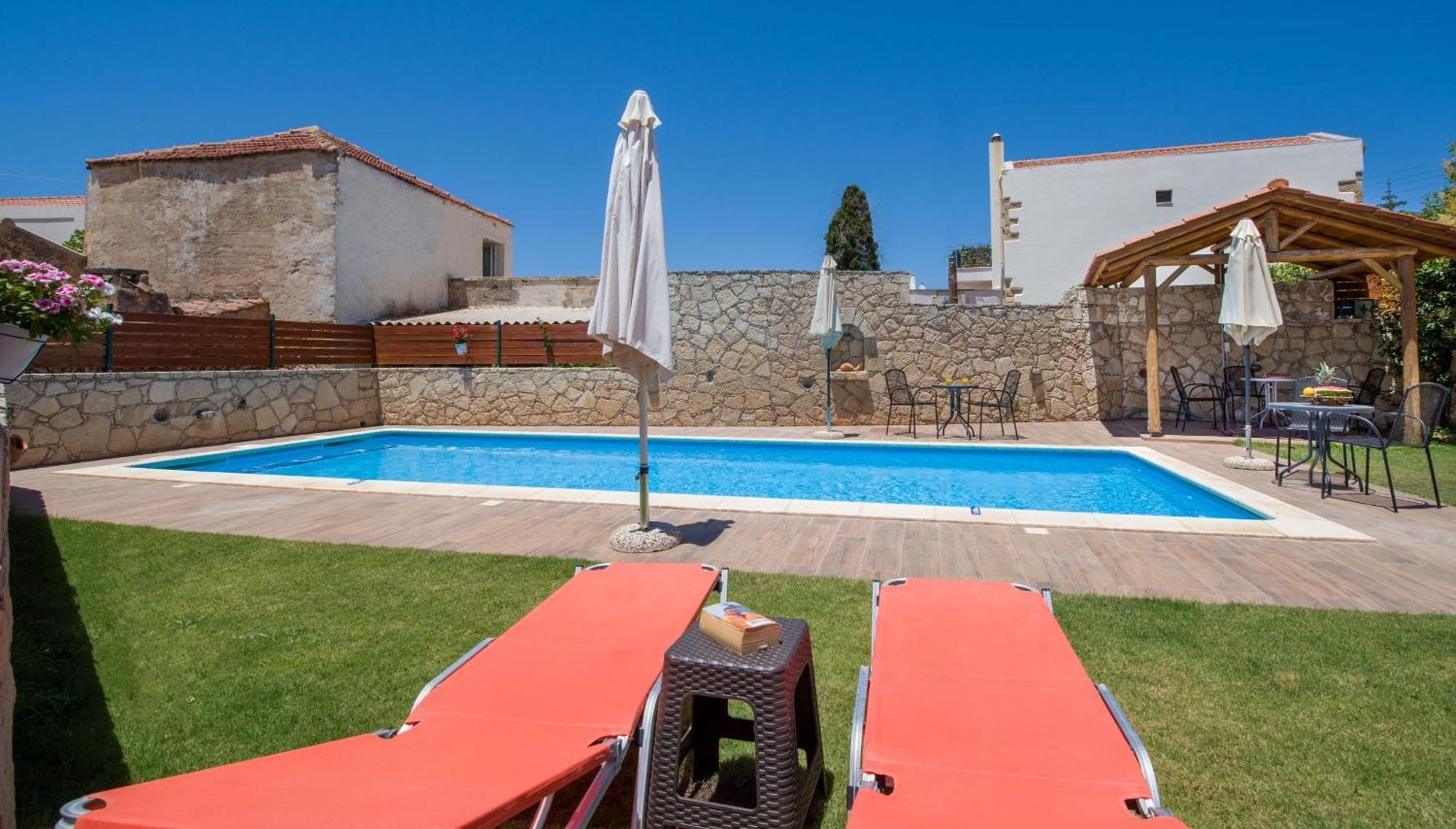 Skandalis Apartments With Pool Chorafakia Exterior foto